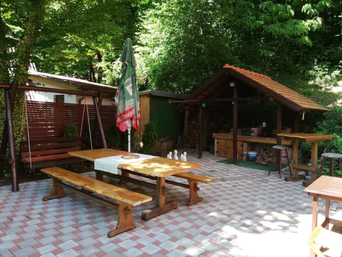 Holiday Home Mreznica Gornji Zvečaj Dış mekan fotoğraf